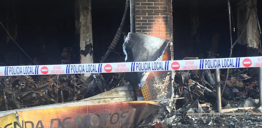 incendi tenda motos alzira2020-10-21