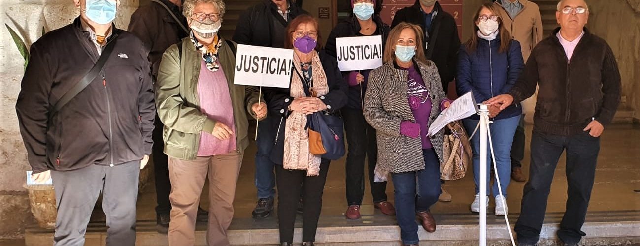 TANCAMENT EN PROTESTA DE LA VIOLENCIA MASCLISTA