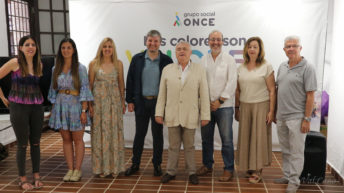 exposició de material tiflotecnològic organitzada per l'oficina de l'ONCE a Alzira